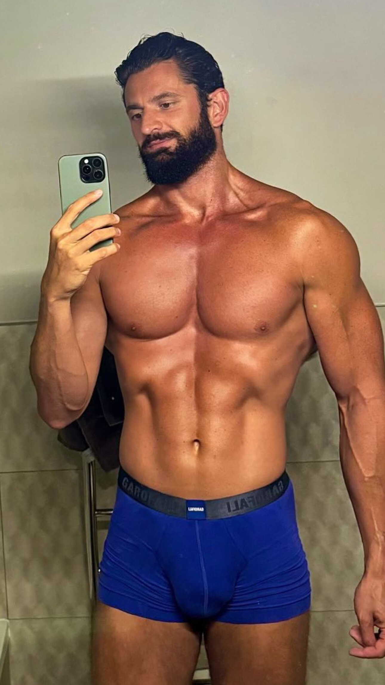Naslovna fotografija — Serbian Giant
